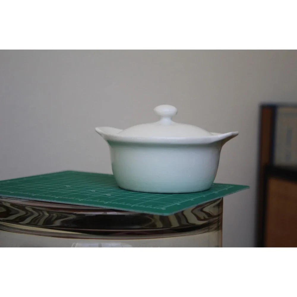 Mikasa Accent White K1000 Fine China Mini Casserole Dish with Lid Japan‎ 5.5in